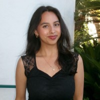Valeria Loza Email