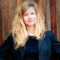 Lisa Nicholas Email & Phone Number