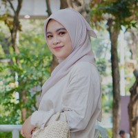 Nadhira Basyiroh Email