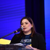 Leana da Cunha Chivalski Email