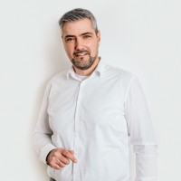 Frank Bindszus Email