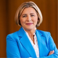 Charles Schwab Employee Shannon Jurecka's profile photo