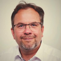 Rupert Saalwirth Email