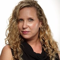Efrat Peer Email