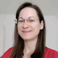 Nikolett Sztakho Email