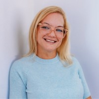 Sarah Hanley E-Mail & Telefonnummer