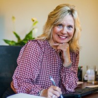 Leanne Menzel Email & Phone Number