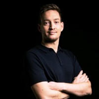 Simon Bech-Sørensen Email