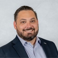 Superhost Hospitality Employee Justyn Lamas's profile photo