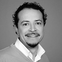 Rafael Mora Email