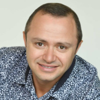 Amazzia Employee Mike Fikhman's profile photo