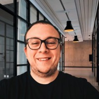 Víctor Vas Email & Phone Number