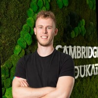 Cambridge Spark Employee Tom Phillips's profile photo