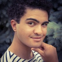SEPHORA Employee Aaron Stiles's profile photo