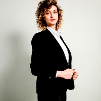 Ariane Marques Queiroga Email