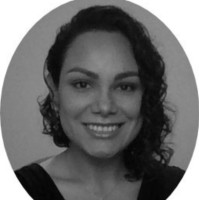 Dania Alarcón Email