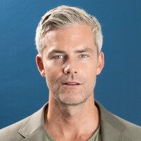 Email e telefono di Ryan Serhant