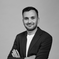 Ernir Fjölvarsson Email