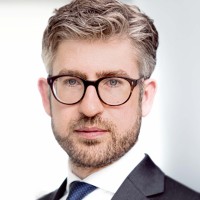 Dirk Queisner Email