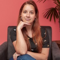 Renata Rosa Corrêa Email & Phone Number