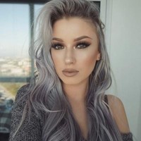 Headism Employee Phebe Hewson's profile photo