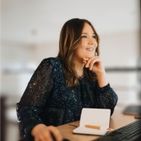 GAME ONLY Employee Lucie D.'s profile photo