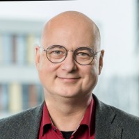 Holger Krumm Email