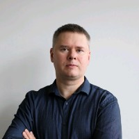 Robert Versockij Email