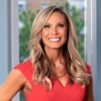 Dream Town Real Estate Employee Karen Schwartz's profile photo