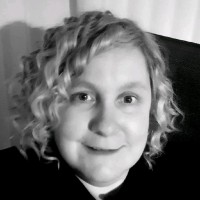 Emma Boyd Email