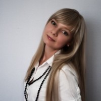 Anna Kirichenko Email
