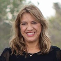 Lenora Oliveira Email & Phone Number