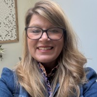 Camilla Knapp Email & Phone Number
