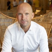 Email e telefono di Henrik Hjalmarsson