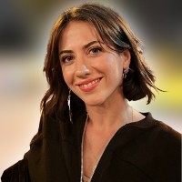 Özge Çağlar Email