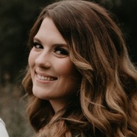 Abigail Johnson Email & Phone Number