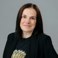 Laura Zarina Email & Phone Number