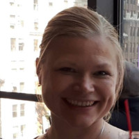 Josefin Strahl Email