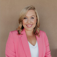 Yelp Employee Hailey Pearson's profile photo
