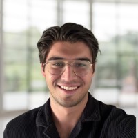 New World Employee César Chávez Guízar's profile photo