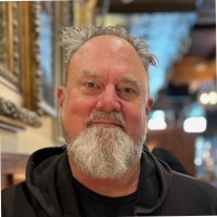 Dodging the LinkedIn algorithm Employee Dave Gray's profile photo