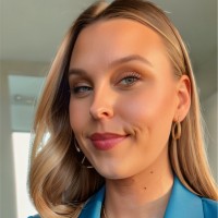Isabelle Parker Email & Phone Number