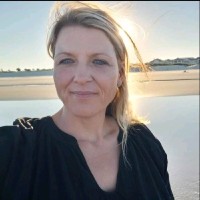 Daniela Roth Email & Phone Number