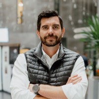 Piotr Fengler Email