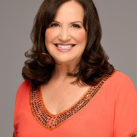 Cresa Employee Leslie Karr's profile photo