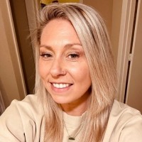 Loni Neuffer's profile photo