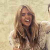 E-mail e número de telefone de Elizabeth Dore