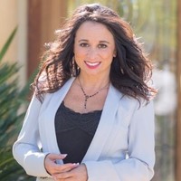 Rodeo Realty, Inc. Employee Desiree Zuckerman's profile photo