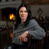 Kirsten Davies Email & Phone Number