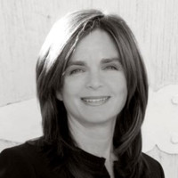 Howarth & Smith Employee Suzelle Smith's profile photo